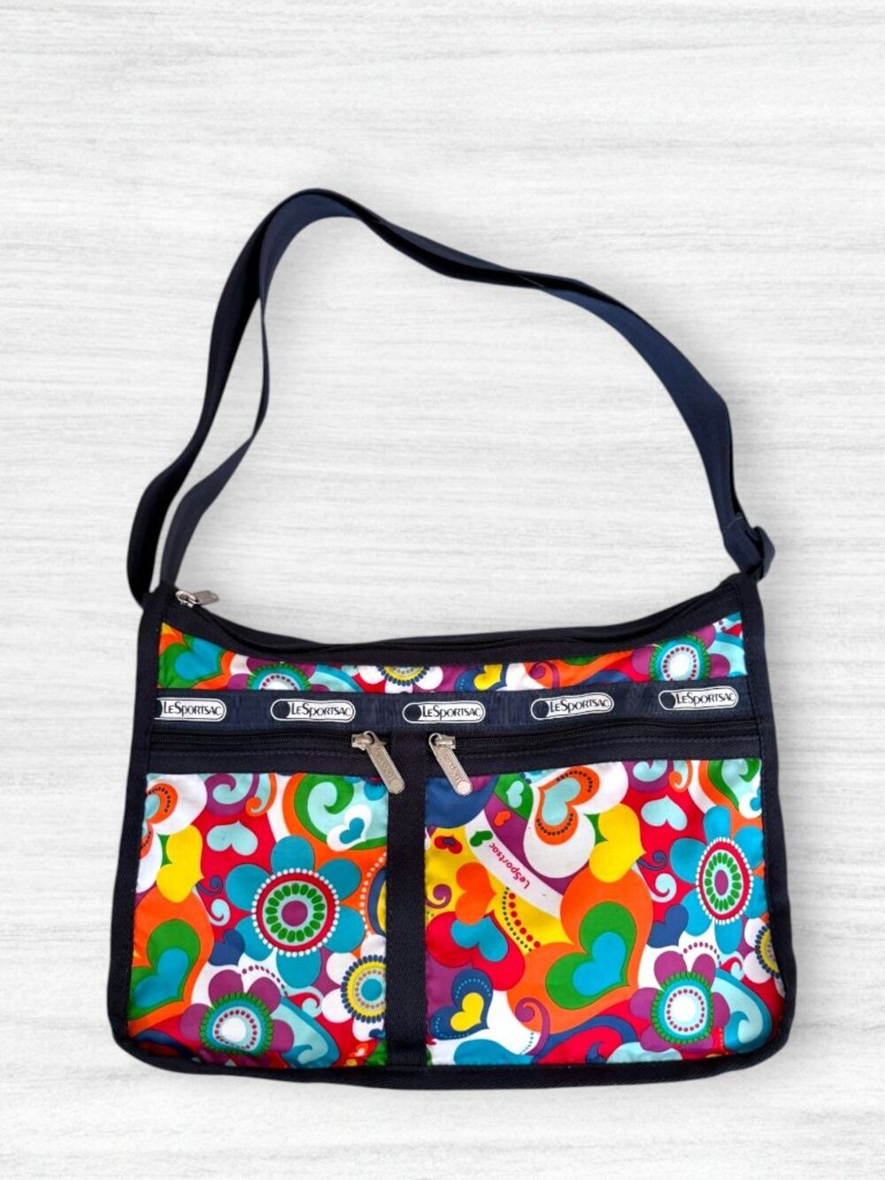 LeSportsac Deluxe Everyday Bag Multicolor Retro Floral Hearts Crossbody